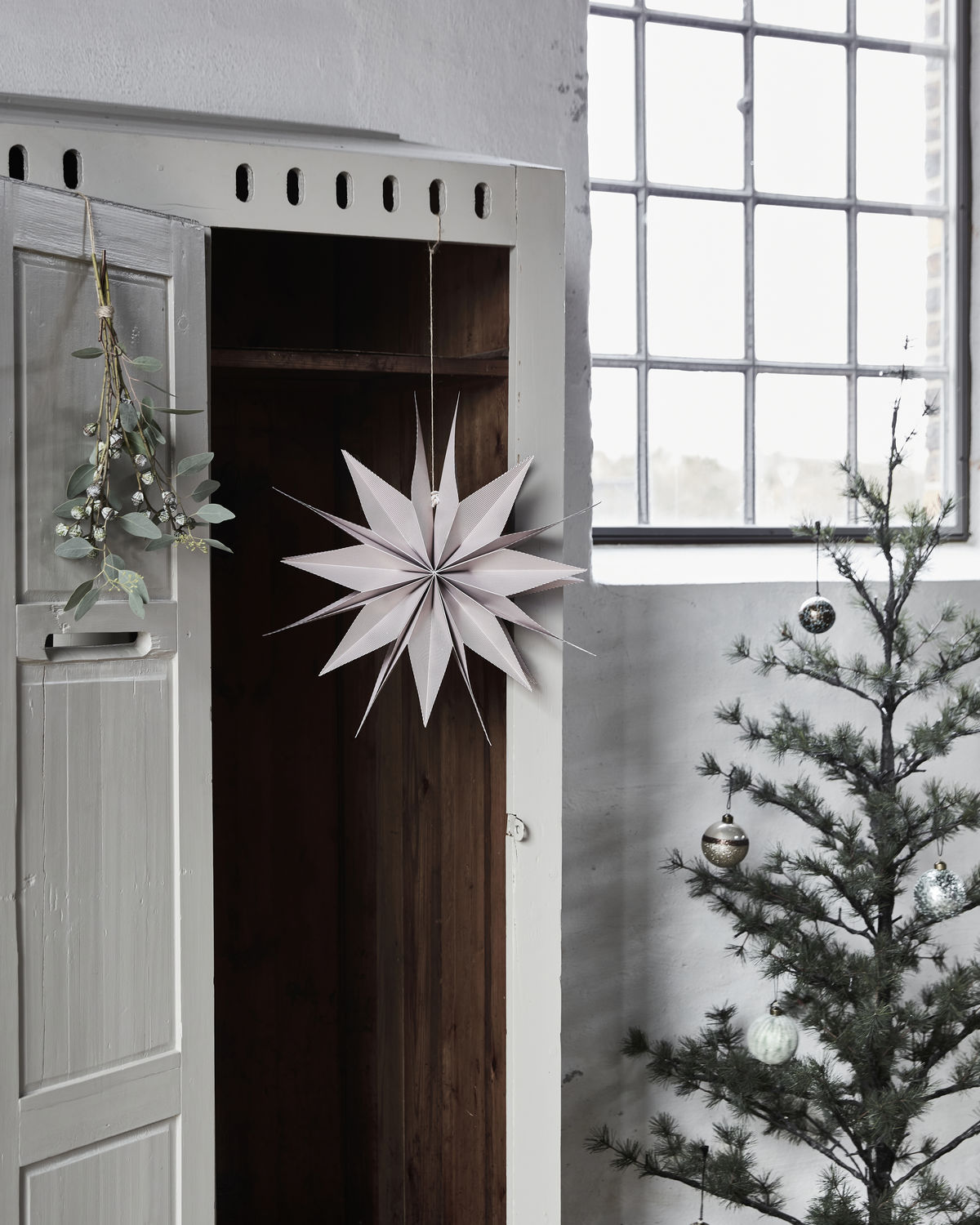 Papierstern Capella Red/White