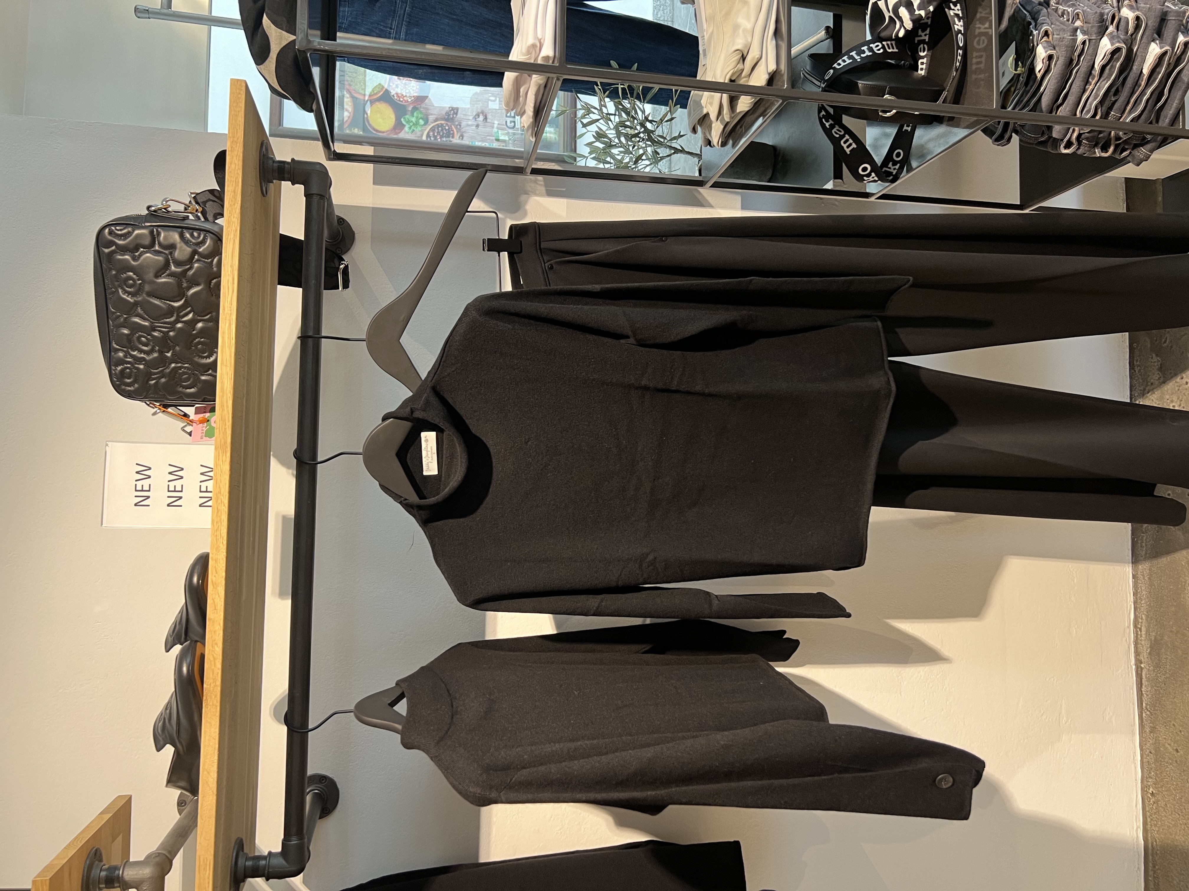Pullover Fresno black