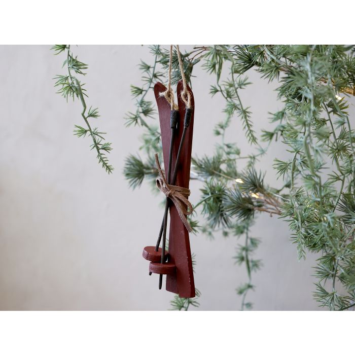 Vintage Ski zum Hängen