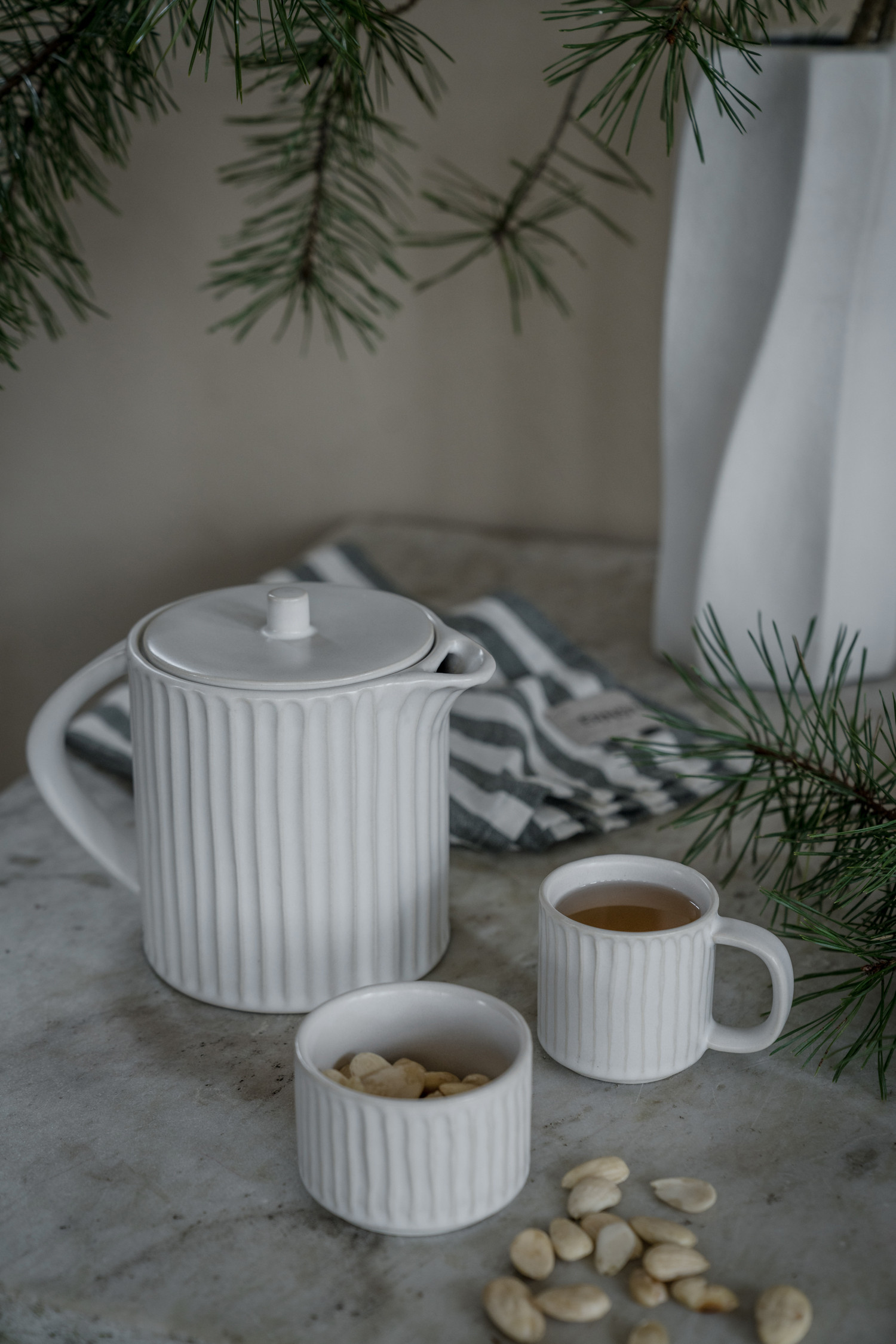 Henkelbecher klein natural white