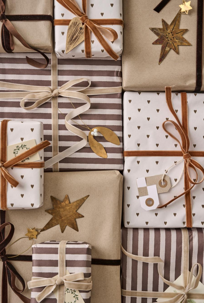 Geschenkpapier braune Herzen