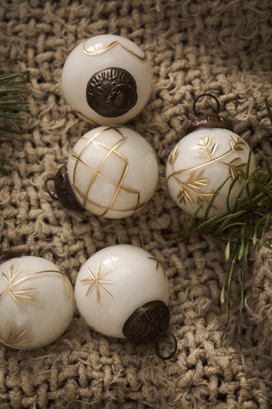 Weihnachtskugeln-Tüte mini weiß/gold