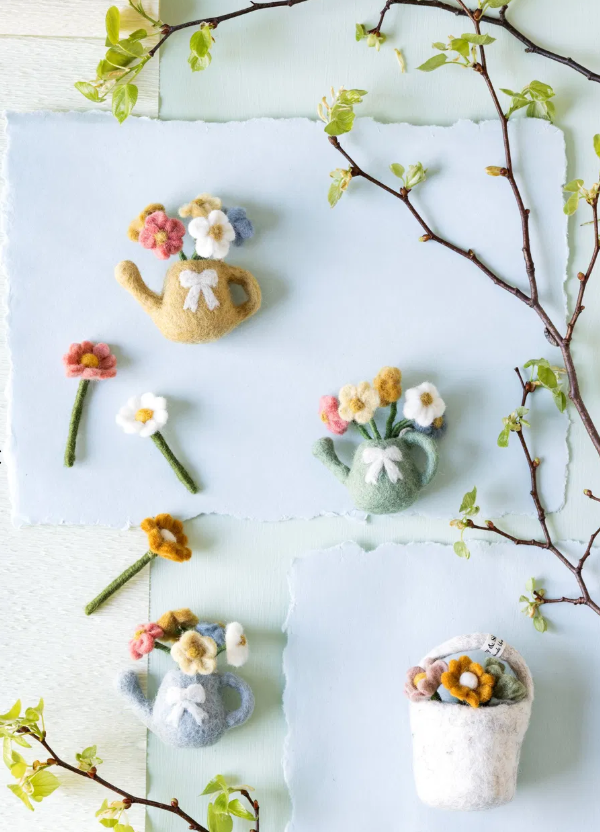 Anhänger Gießkanne Blumen