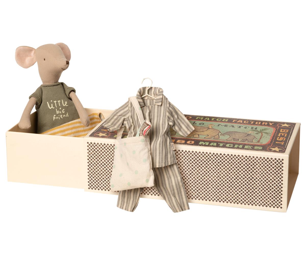 Medium Moue in Box - Boy